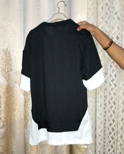 STYLISH TWO-TONE T-SHIRT