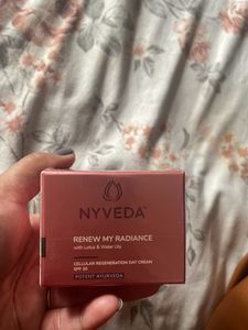 NYVEDA  Cellular Regeneration Day Cream (spf30)