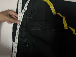 H&amp;M Solid Black Jeans Regular Fit