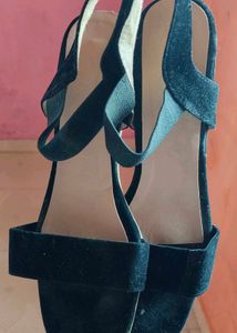 I don&#39;t like wearing heels much,