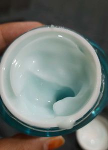 Lakme Hyaluronic Dewy Gel Creme