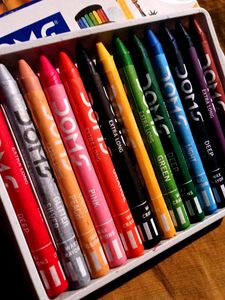 Wax crayons (Doms)