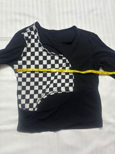 b&amp;w cutout top