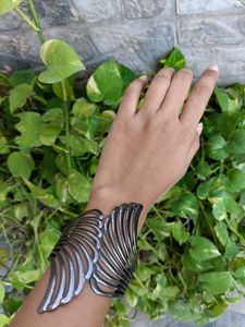 Women's Metallic Bracelet