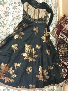 Elegant Black &amp; Gold Floral Dress