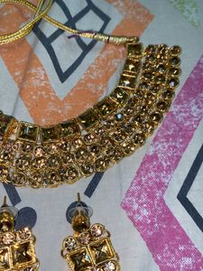 very new jewellery set