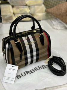 BURBERRY PREMIUM HANDBAG + SLING BAG DUFFLE TYPE