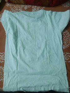 Basic T-Shirt