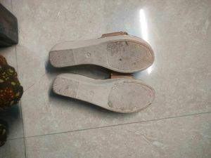 peach sandle
