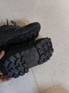 Black Trekking Shoes