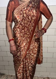 Crepe saree with blouse