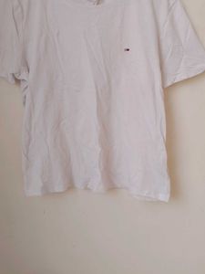 Branded Unisex Tommy Tee.