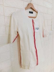 T-shirt with Red Detail