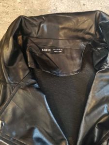 Chic Black faux leather Vest