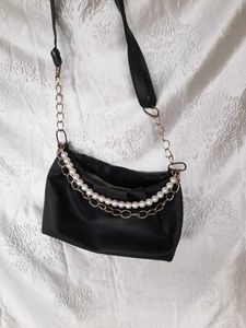 Pearl Chain Shoulder Bag