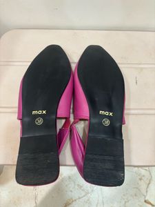 “Max” Solid Slingback Sandals (almost 🆕)