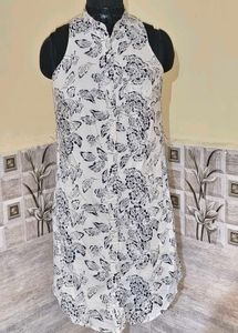 Size Small 🎁Buy 2 Get 1 Free 🎁Floral Dress
