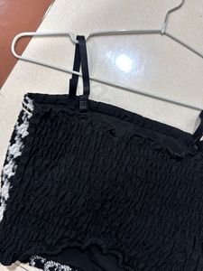 Padded black crop top (stretchy)