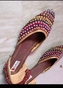 Embroidered Ethnic Jutti