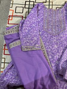 Beautiful Kurta Set With Silver Lace Design
