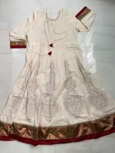 Elegant White &amp; Gold Anarkali