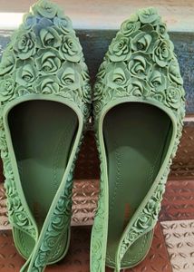 Sandal