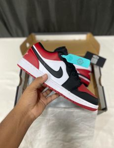 Air Jordan 1 Low Bred Toe