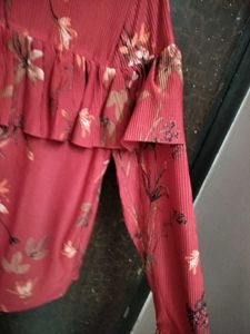 Women Red Top