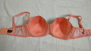 Underwire Padded Bra.