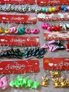 Excellent 144 Pieces Keychains At Best Price..