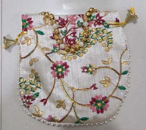 Floral Embroidered Drawstring Bag