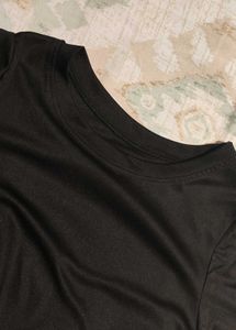 Black compressed crop top