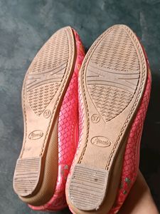 Full Embroidery Jutti