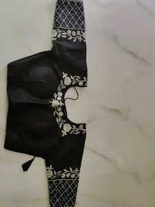 Beutiful Black 🖤 Colour Ready-made Blouse