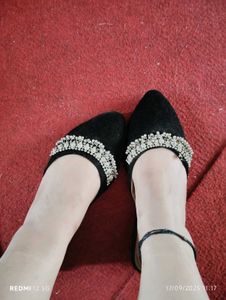 BLACK VELVET HALғ ғLAT WITH PAYAL