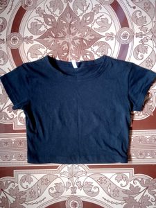 Black Crop Tee