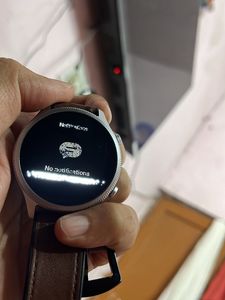 NOISE HALO SMART WATCH