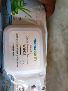 MAMAEARTH cleansing wipes