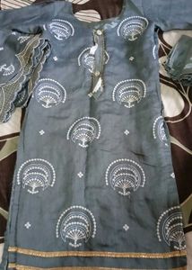 A Party Wear Kurta Set With Pants nd Dupatta