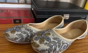 Embroidered Jutti Flats