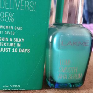Lakme Lumi-smooth AHA Serum