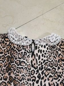 Chitah Print White Collar Top