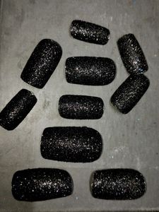 Set Of 1 Black Glitter Nails