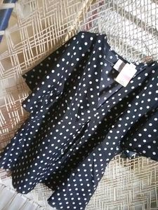 Black Top L Size  Offer