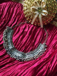Silver Tone Necklace