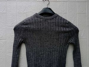 New with tag Pinterest Gray Long Sleeve Top