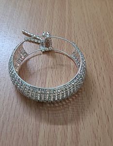 Silver Metal Zircon Bangle