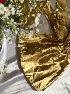 Beautiful golden bow top🫶