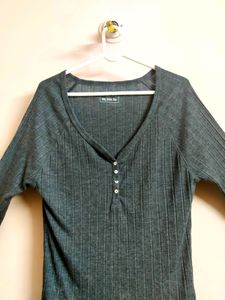 F&amp;F Women&#39;s Grey Top
