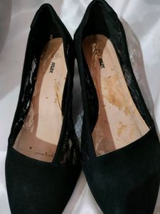 max Pointed Toe Kitten Heel Pumps